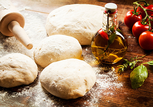 Cum să prepari cel mai bun aluat de pizza acasă