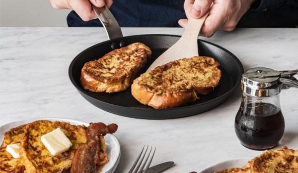 Tigăi antiaderente în bucătărie: avantajele gamei de Buyer CHOC