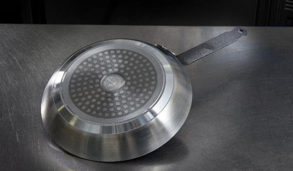 Tigăi antiaderente în bucătărie: avantajele gamei de Buyer CHOC